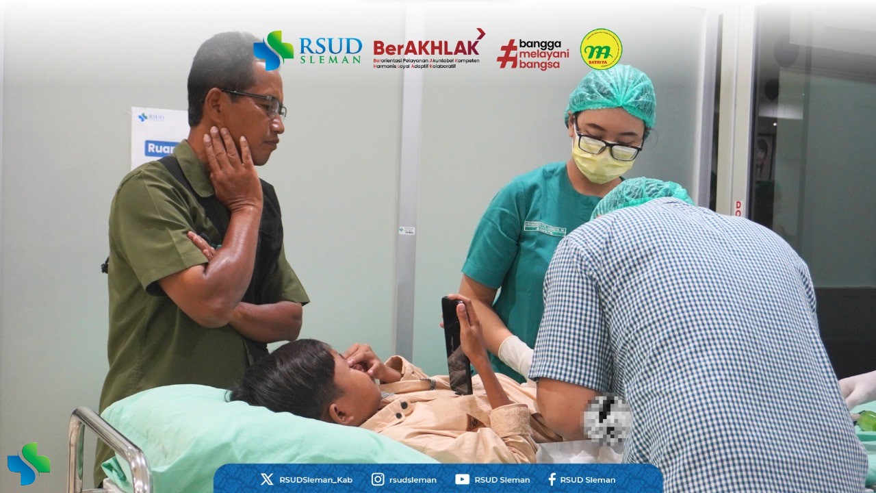 Tersenyum Lega, 53 Anak Mengikuti Bhakti Sosial Khitan Massal di RSUD Sleman